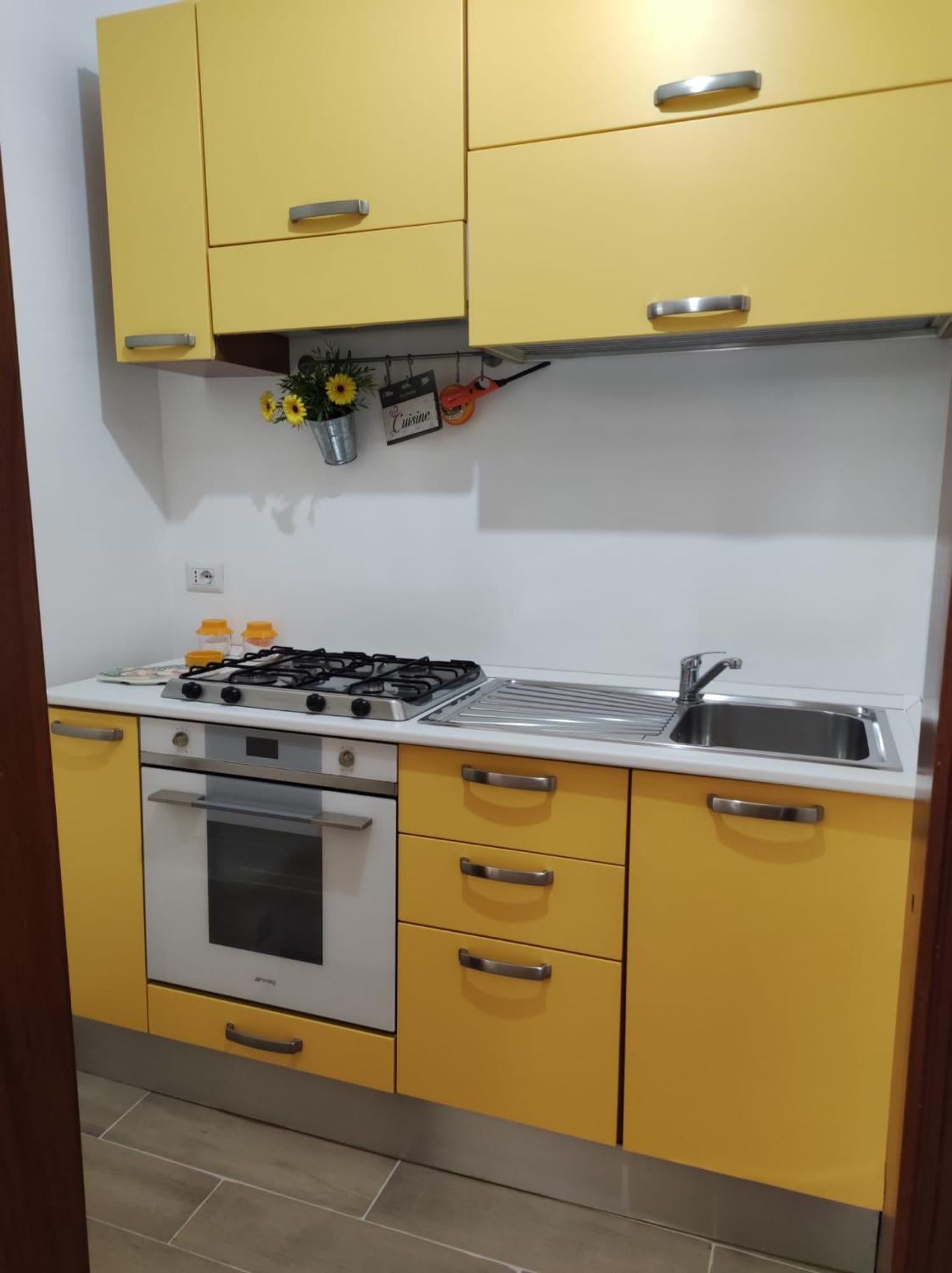 111 Guest House Бари Экстерьер фото